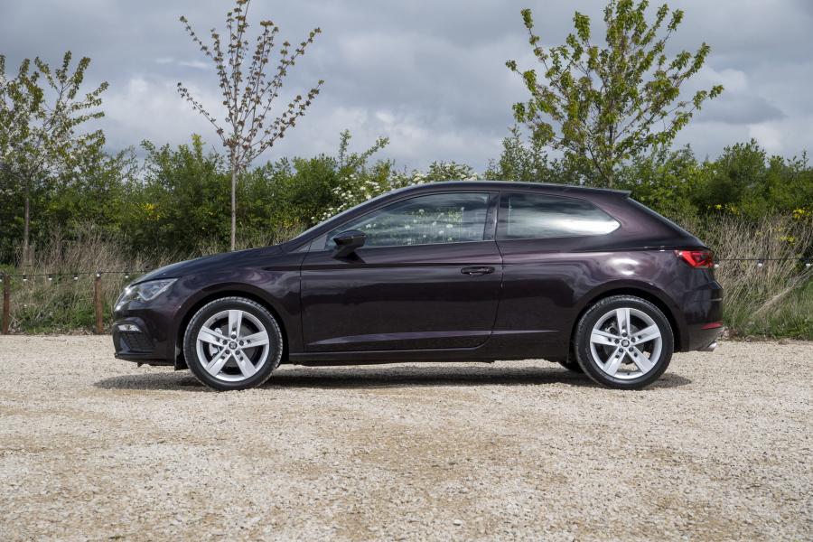 Seat Leon SC FR 2017 года  (UK) (фото 25 из 31)
